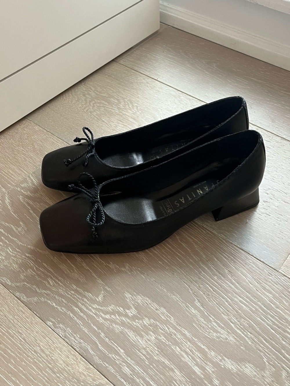 Black Square-Toe Low Heel Ballet Pumps